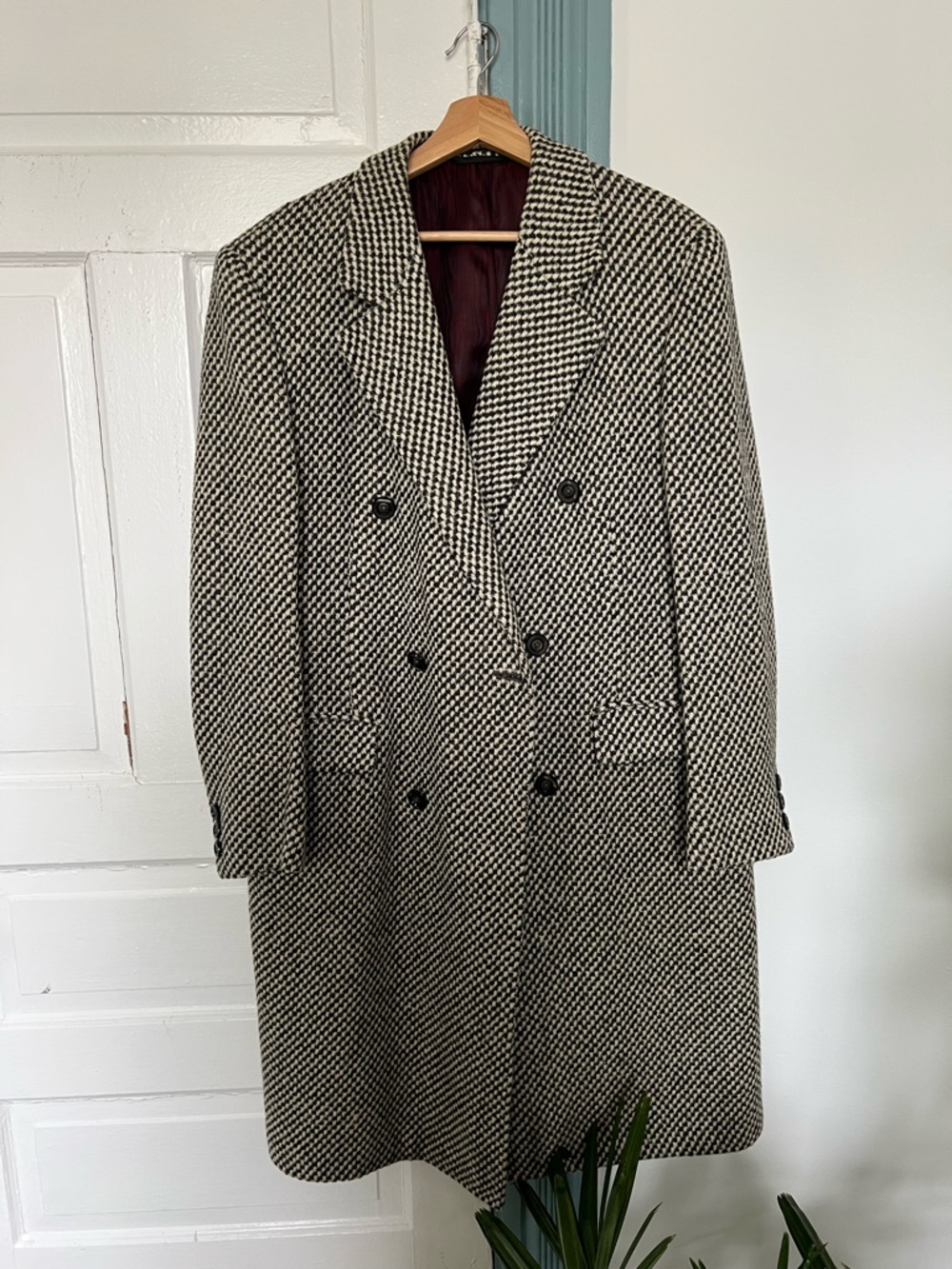 Men's Black & White Houndstooth Double-Breasted Overcoat
